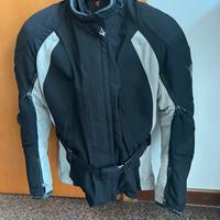 Completo giacca e pantaloni moto