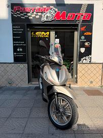 Piaggio Beverly 400
