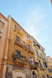 4 LOCALI A BARI
