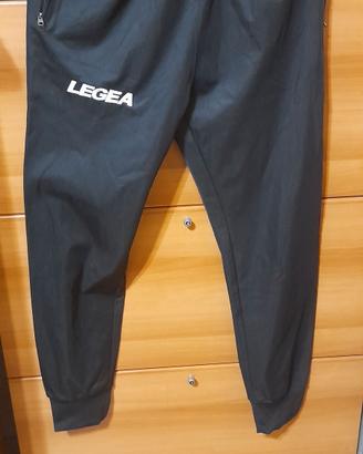 pantaloni tuta legea
