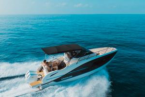Quicksilver 875 sundeck