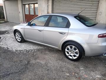 Alfa Romeo 159