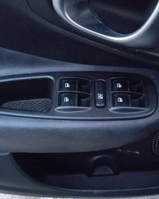 pulsantiera alzavetri FIAT 500L anno 2014