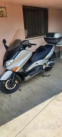 YAMAHA T-MAX