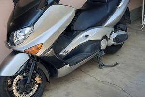 YAMAHA T-MAX