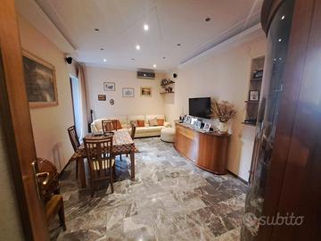 Ampio trilocale via Nicolardi parco Arcadia