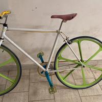 Bicicletta fixed bike