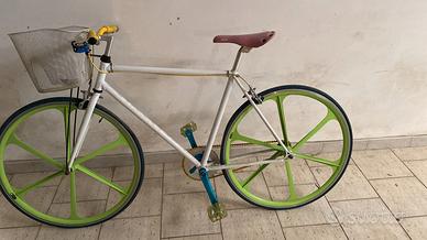 Bicicletta fixed bike