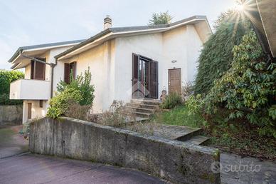 VILLA SINGOLA A MACHERIO