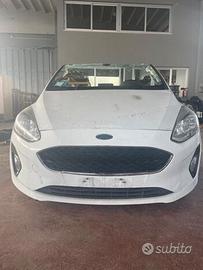 Ricambi parte anteriore + kit airbag Ford Fiesta.