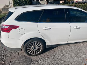 Ford Focus Sw 1.6 titanium 150 cv (motore nuovo)