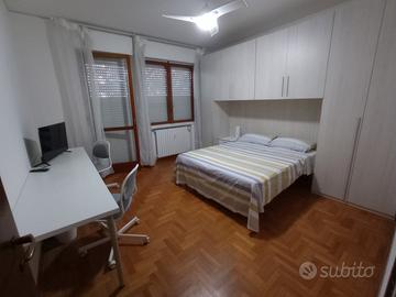 Grande stanza singola via Pellizzo allinclusive