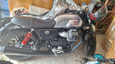 Moto Guzzi V7 Stone S - Serie Limitata n. 113/750
