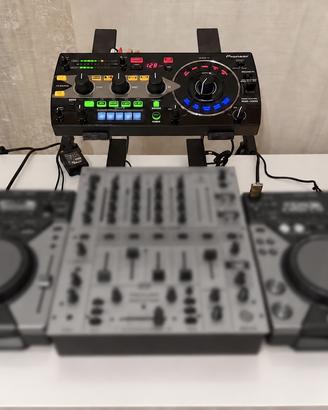 Pioneer RMX-1000 con custodia UDG