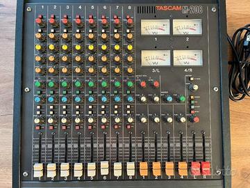 Tascam M-208