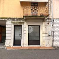 NEGOZIO A BORGOFRANCO D'IVREA