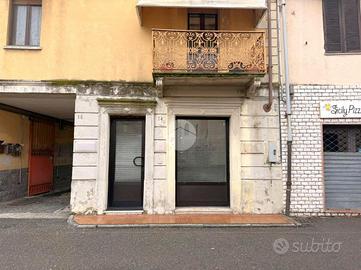 NEGOZIO A BORGOFRANCO D'IVREA
