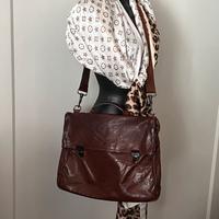 Campomaggi borsa in pelle con tracolla.