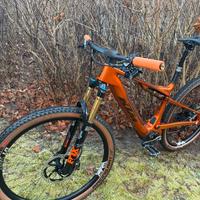 KTM macina scarp sx exsonic