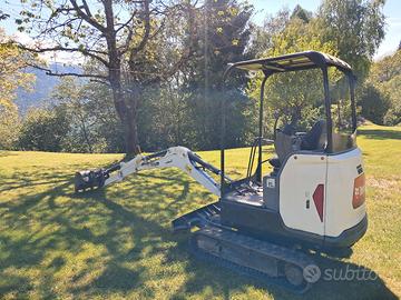 escavatore bobcat E19