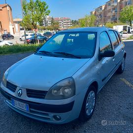 renault clio 1200