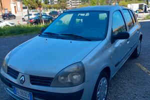renault clio 1200