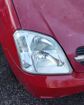 Proiettore destro OPEL MERIVA del 2004
