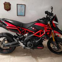 Aprilia Dorsoduro 900