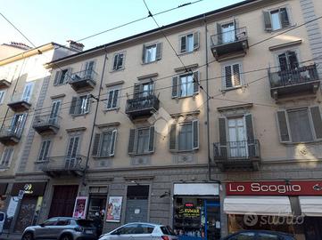 NEGOZIO A TORINO