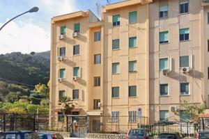 Zona borgo nuovo: trilocale in via erice