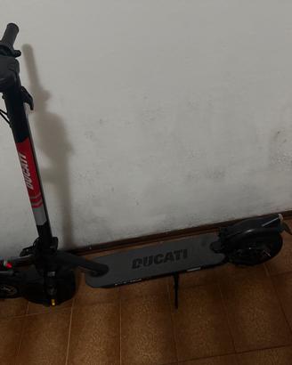 Monopattino ducati