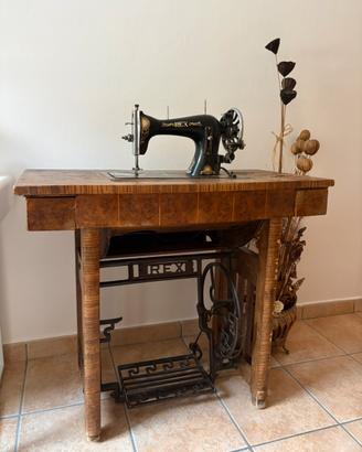 Macchina da cucire Rex Vintage