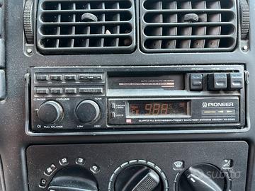 Radio estraibile PIOONEER KE 2060 B