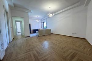 Rif.RI542- appartamento trilocale