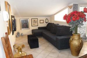 Trilocale in Via Monaco I