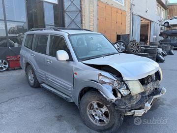 Ricambi Mitsubishi Pajero GLX 3.2 D-ID 165cv del 2