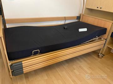 Letto geriatrico con sponde