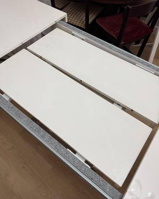Tavolo allungabile rettangolare bianco lucido