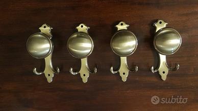 Attaccapanni in rame ottonato