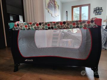 Lettino da viaggio e box insieme