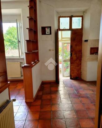 2 LOCALI A OLEVANO ROMANO