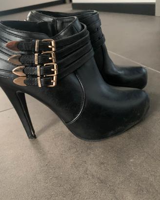 Tronchetto scarpe tacco numero 37