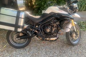 Triumph tiger 800