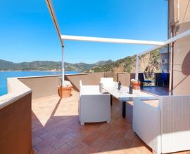Ampia terrazza sul mare a Teulada