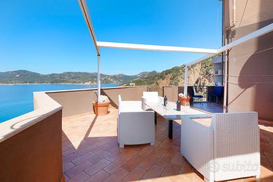 Ampia terrazza sul mare a Teulada