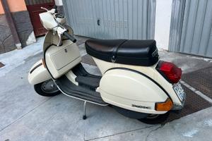Vespa P150x