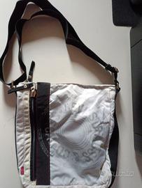 borsa tracolla Levi's bianca in tela impermeabile 