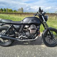 Moto Guzzi V7 - 2012