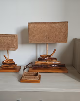 Lampade da tavolo artigianali in legno naturale 