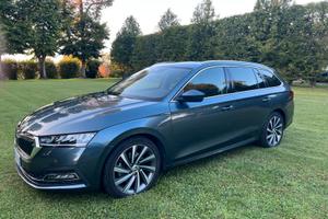 Splendida Octavia SW tdi DSG 150 cv